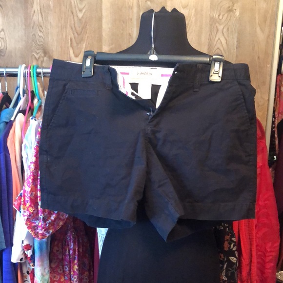 Cute pair of Old Navy Favorite Khakis - Picture 6 of 7